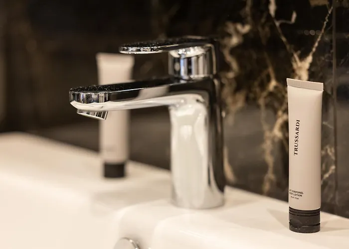 Oda ve Kahvaltı Mavi Luxury Roma