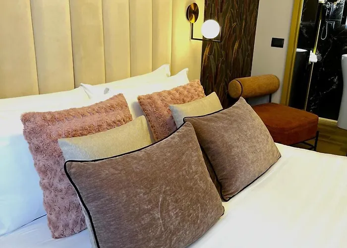 Mavi Luxury 4* Roma