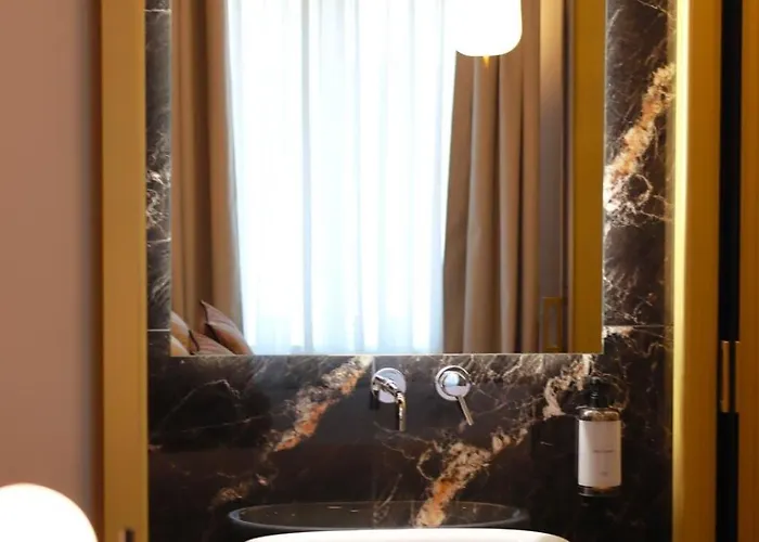 Mavi Luxury Roma