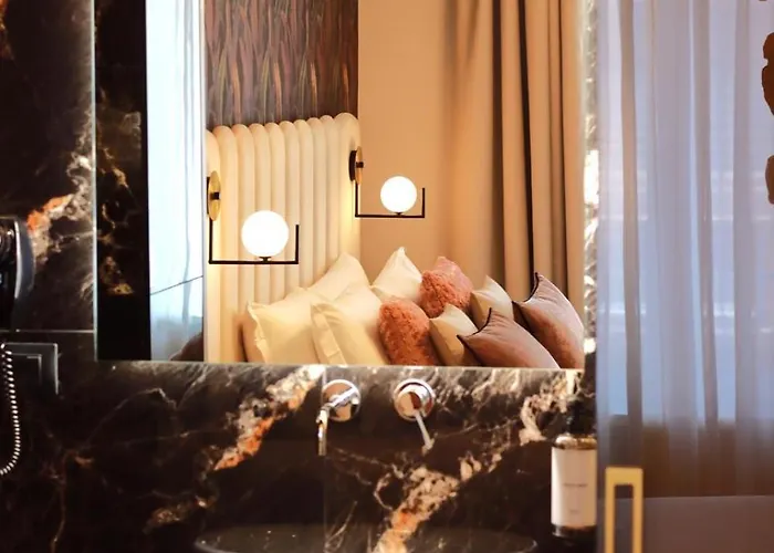 Mavi Luxury Oda ve Kahvaltı 4*
